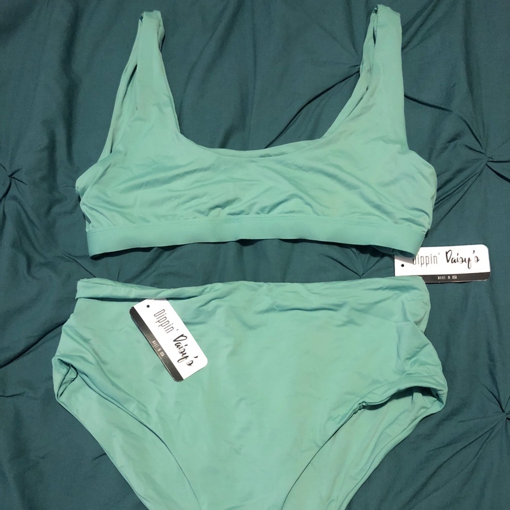 Dippin’ Daisies NWT seamless sea foam green bikini